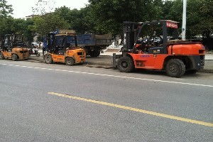 蘇州鵬飛吊裝搬運——吳中區專業叉車出租服務